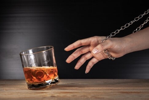飲酒運転をするのをやめますか？